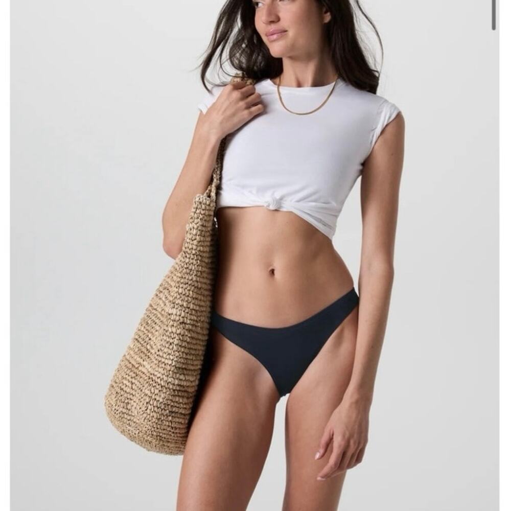 NWOT Vuori Classic Bikini Bottom in Black SZ L